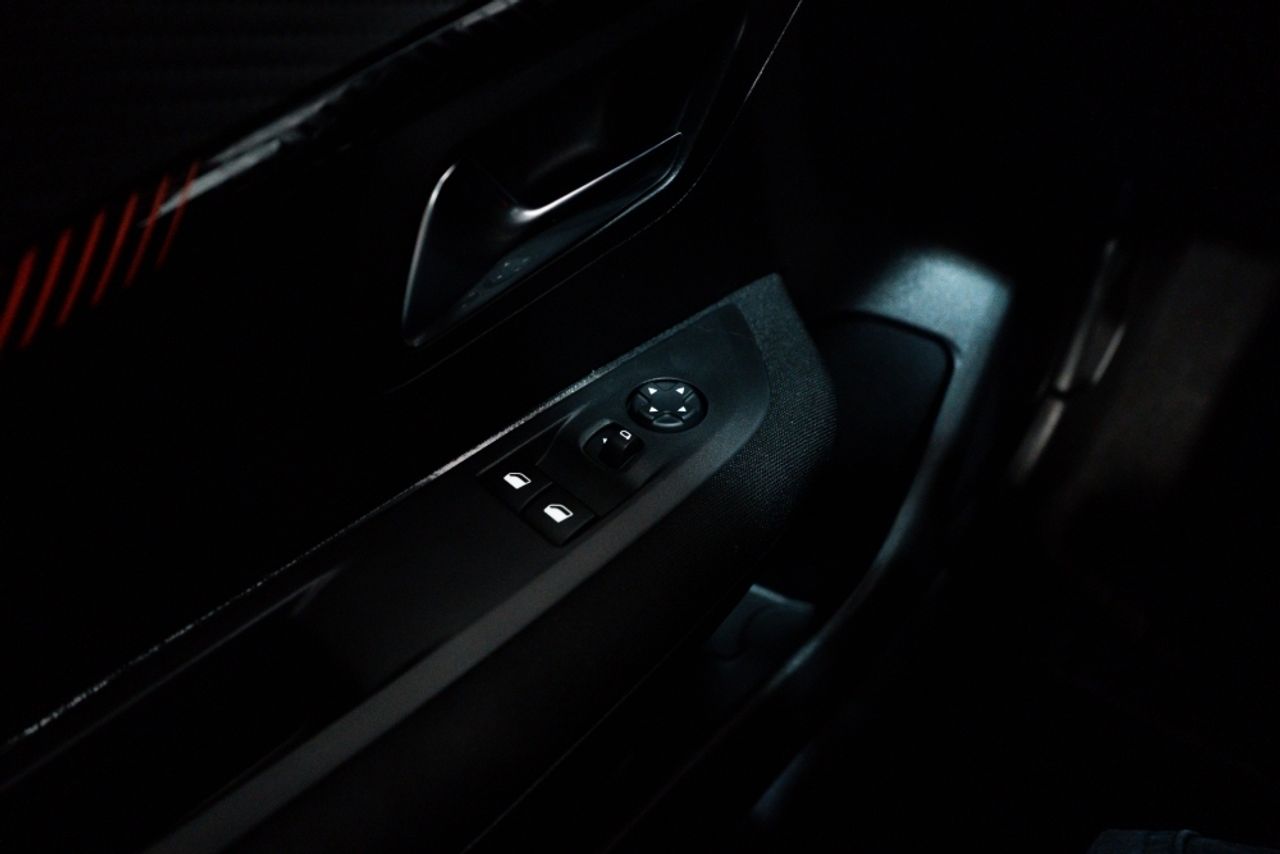 Foto Peugeot 208 12