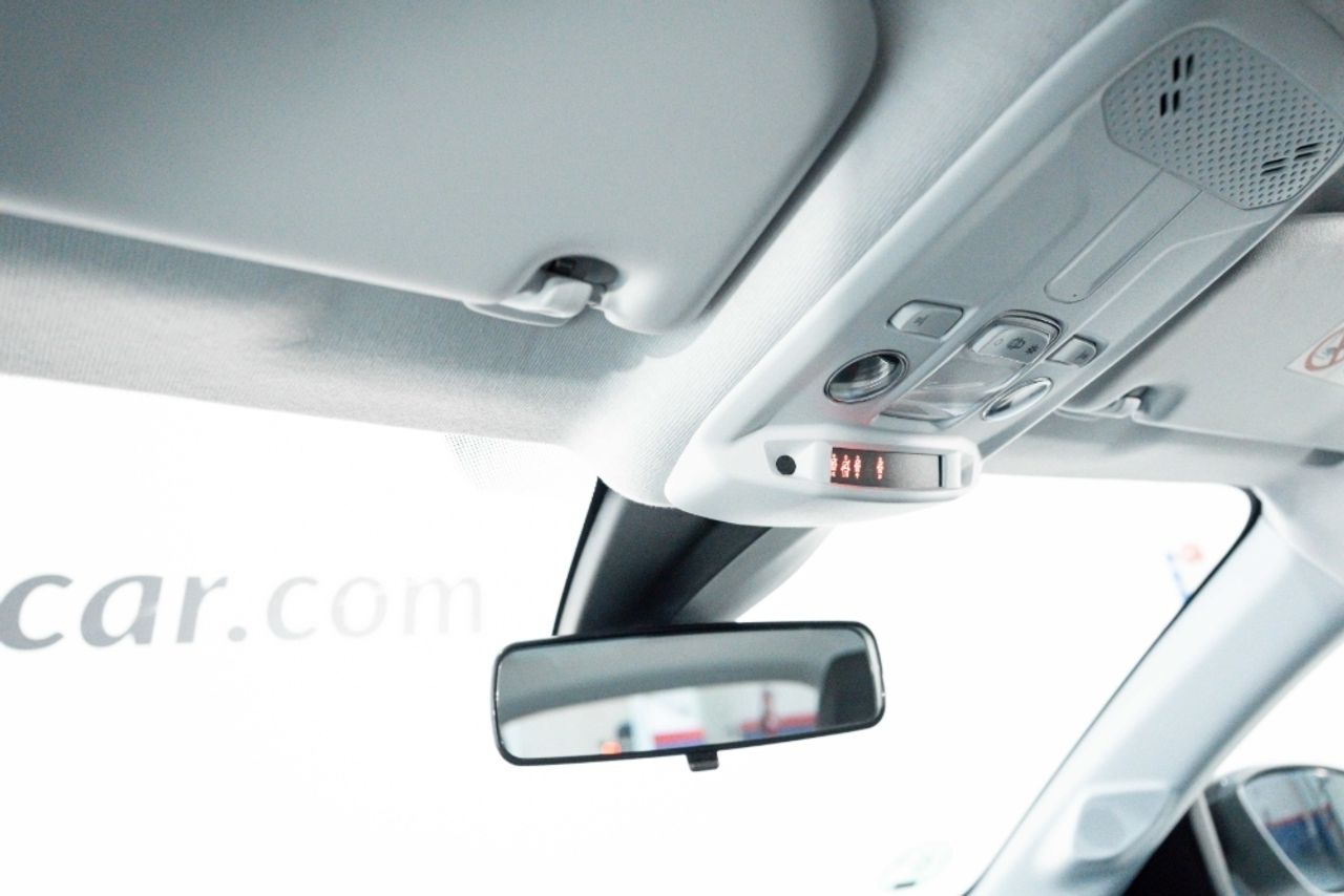 Foto Peugeot 208 15
