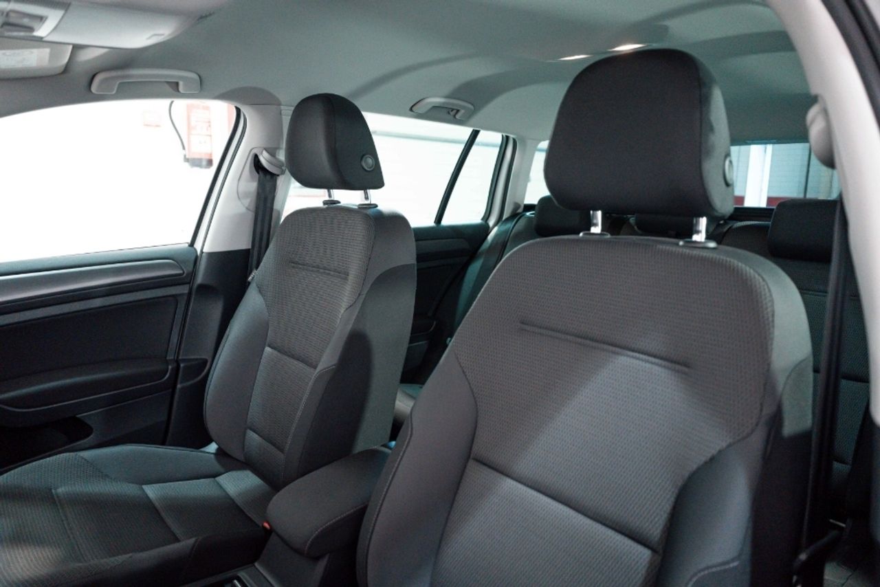 Foto Volkswagen Golf 8