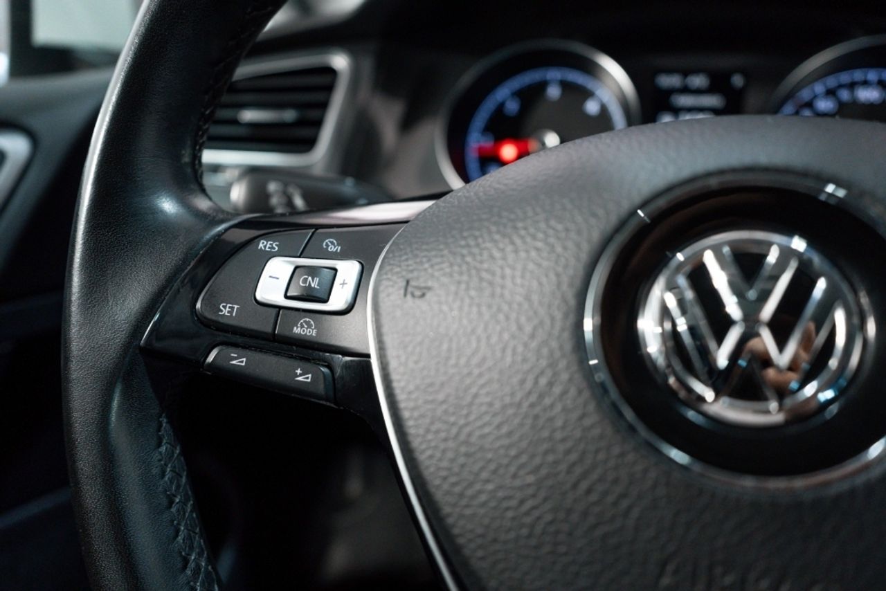 Foto Volkswagen Golf 9
