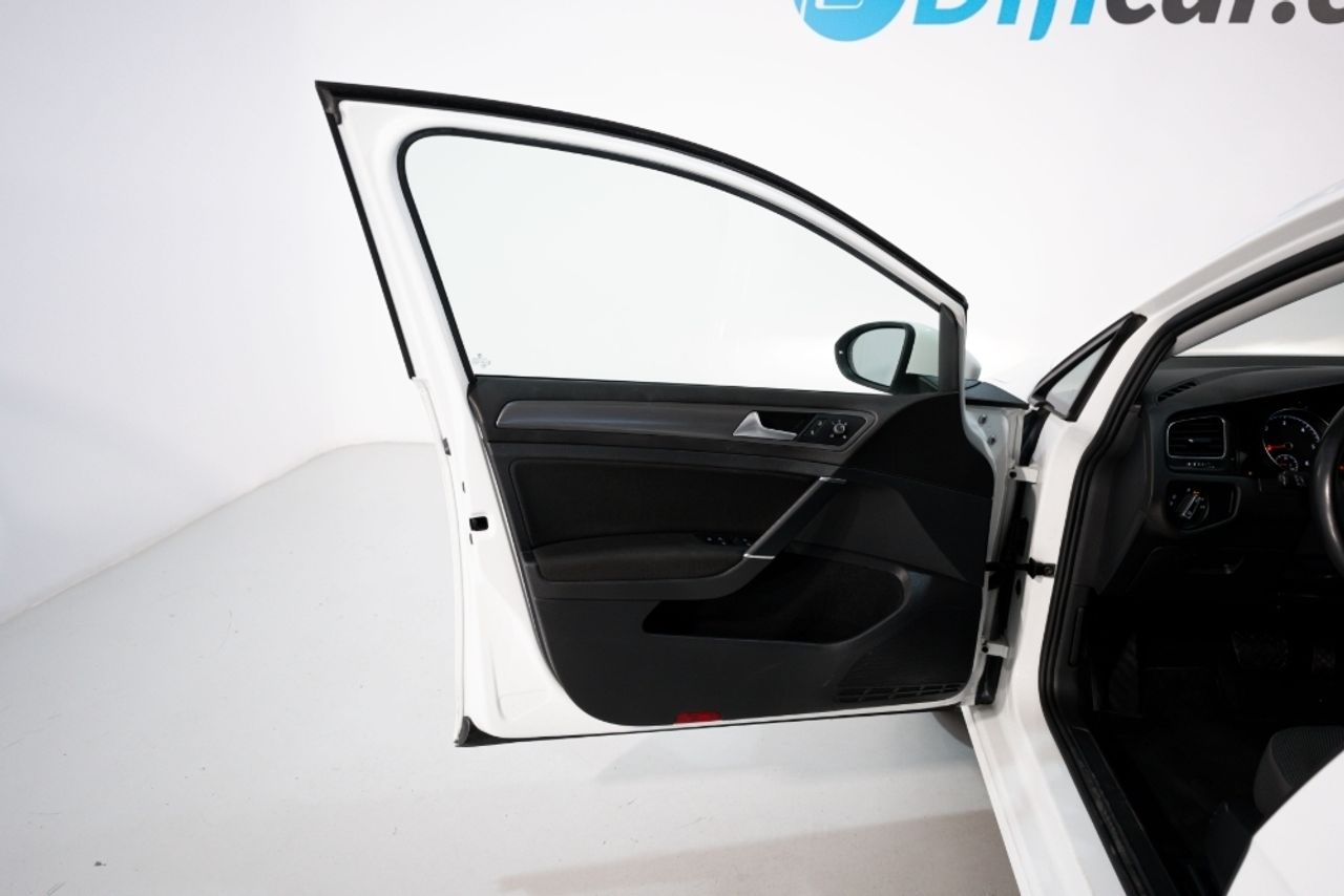 Foto Volkswagen Golf 13