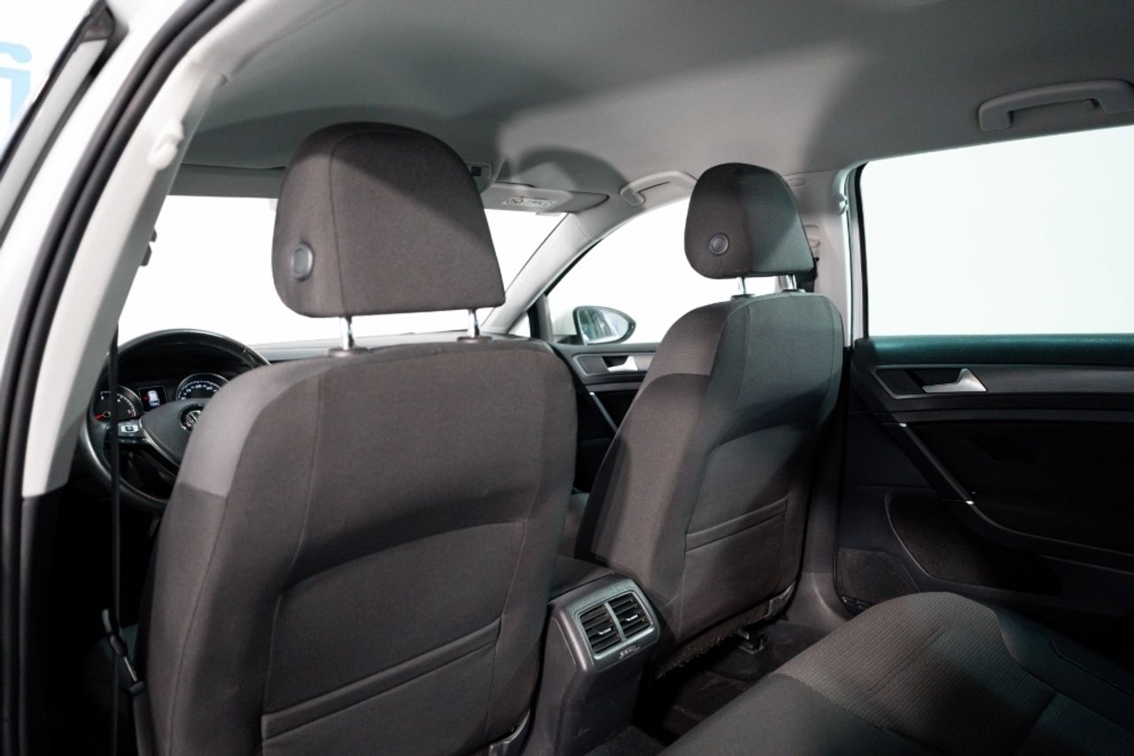 Foto Volkswagen Golf 23