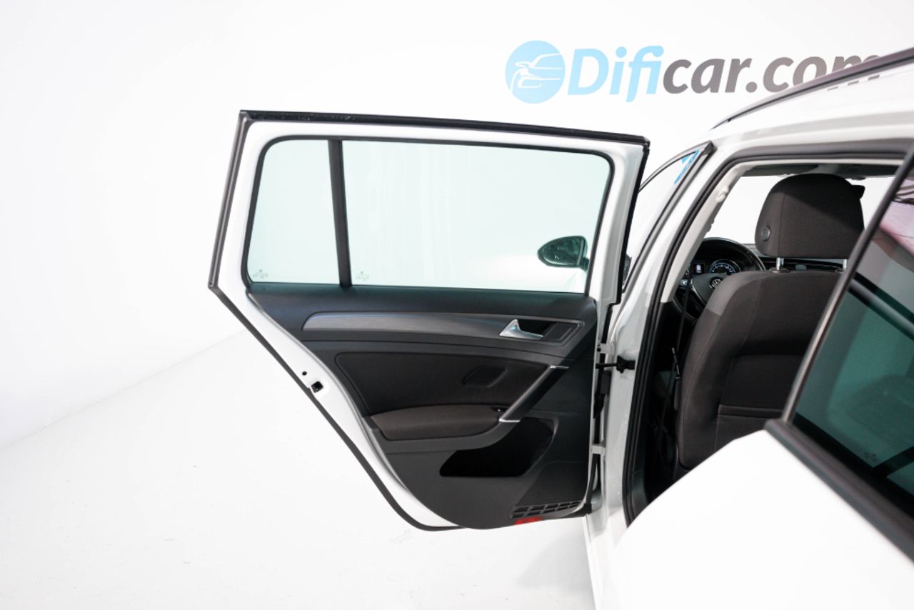 Foto Volkswagen Golf 25
