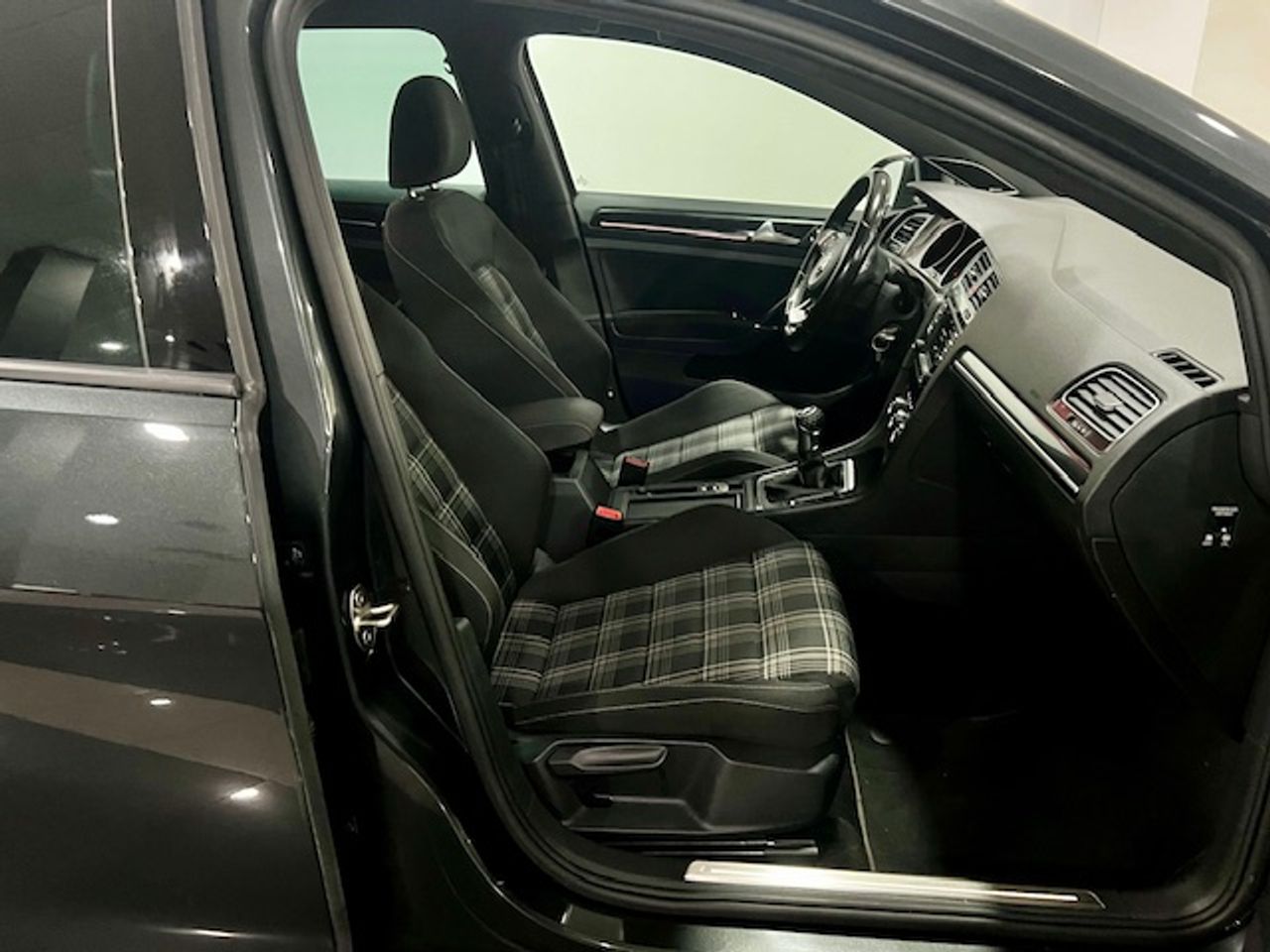 Foto Volkswagen Golf 18