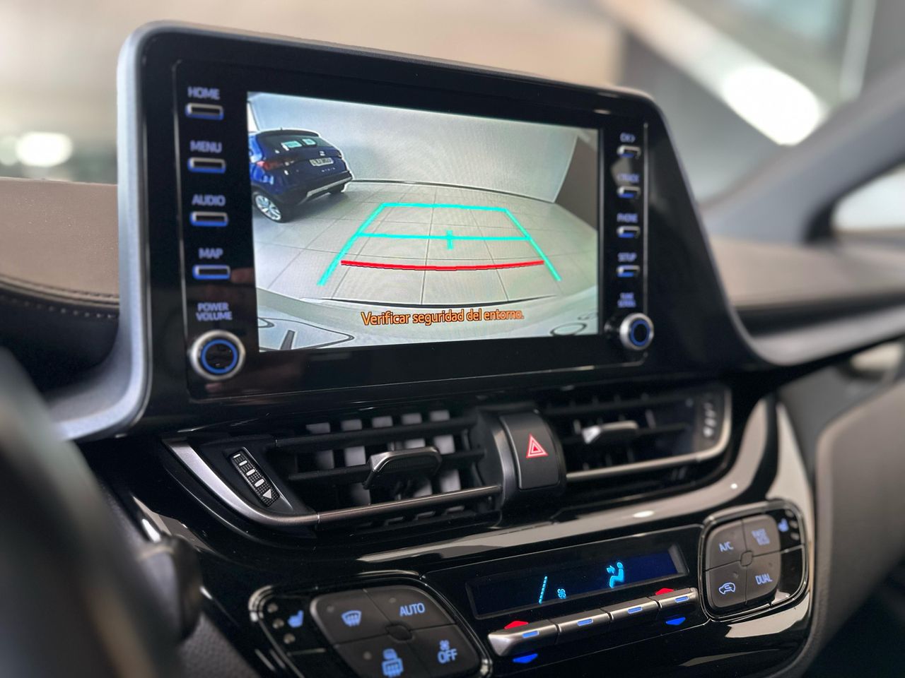 Foto Toyota C-HR 9