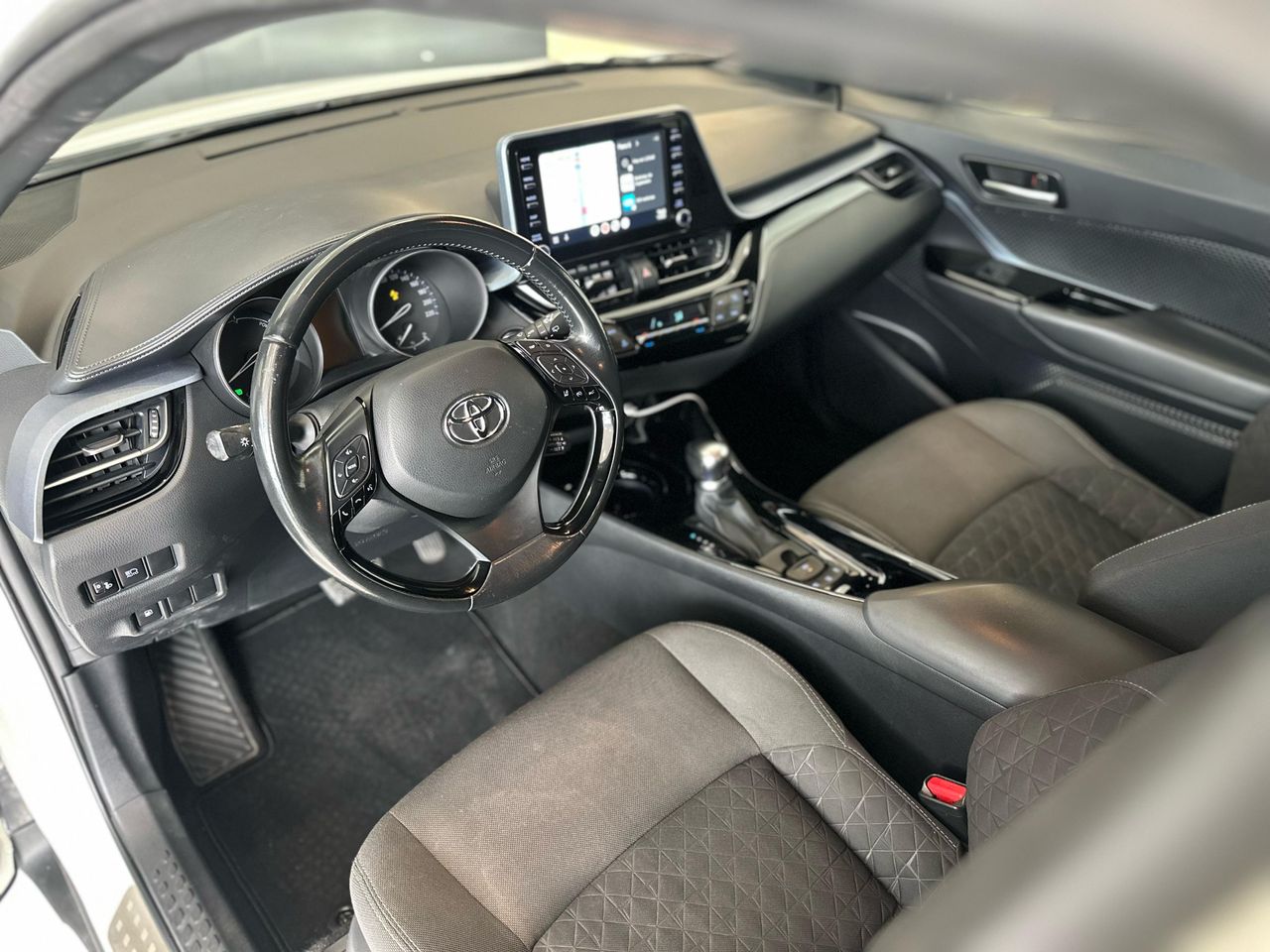 Foto Toyota C-HR 12