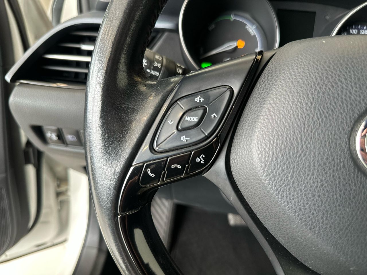 Foto Toyota C-HR 16