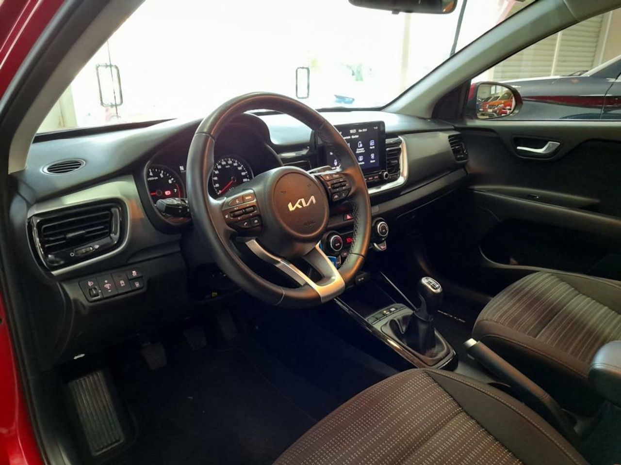 Foto Kia Stonic 14