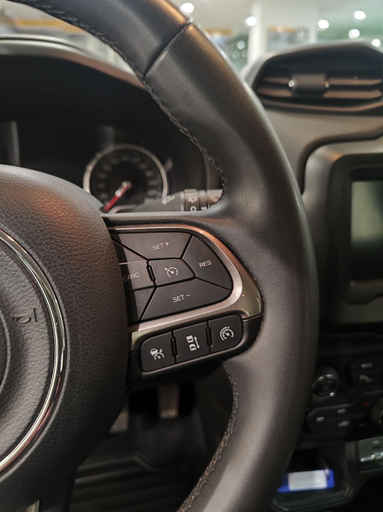 Foto Jeep Renegade 11