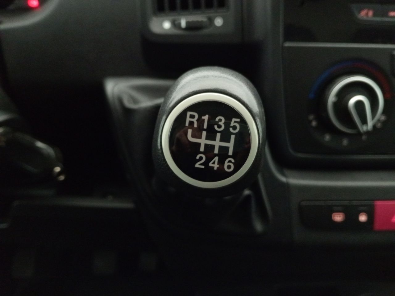 Foto Peugeot Boxer 13