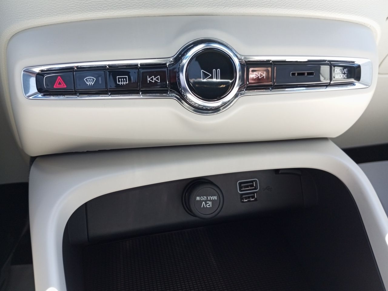 Foto Volvo XC40 13