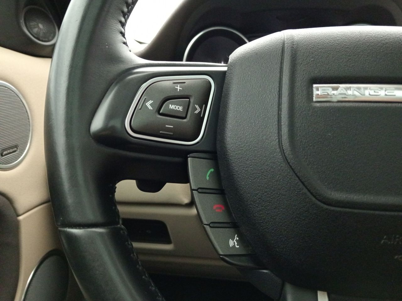 Foto Land-Rover Range Rover Evoque 17