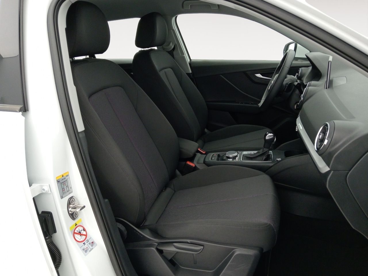 Foto Audi Q2 8