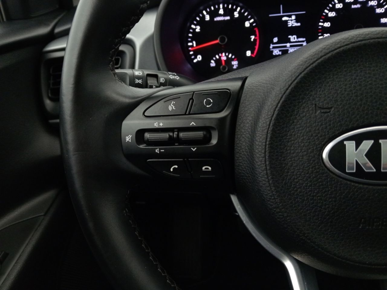 Foto Kia Rio 15