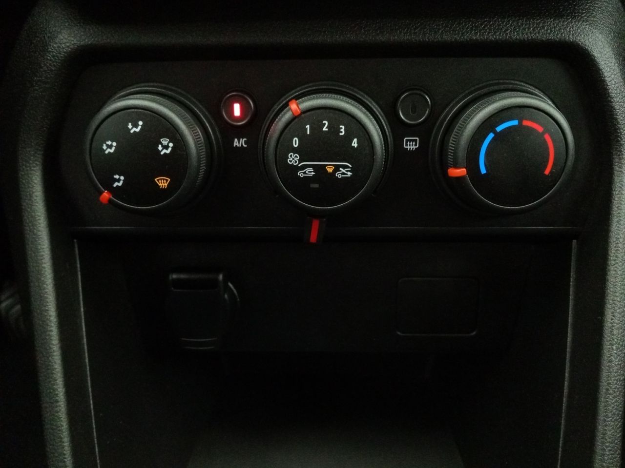 Foto Dacia Sandero 12