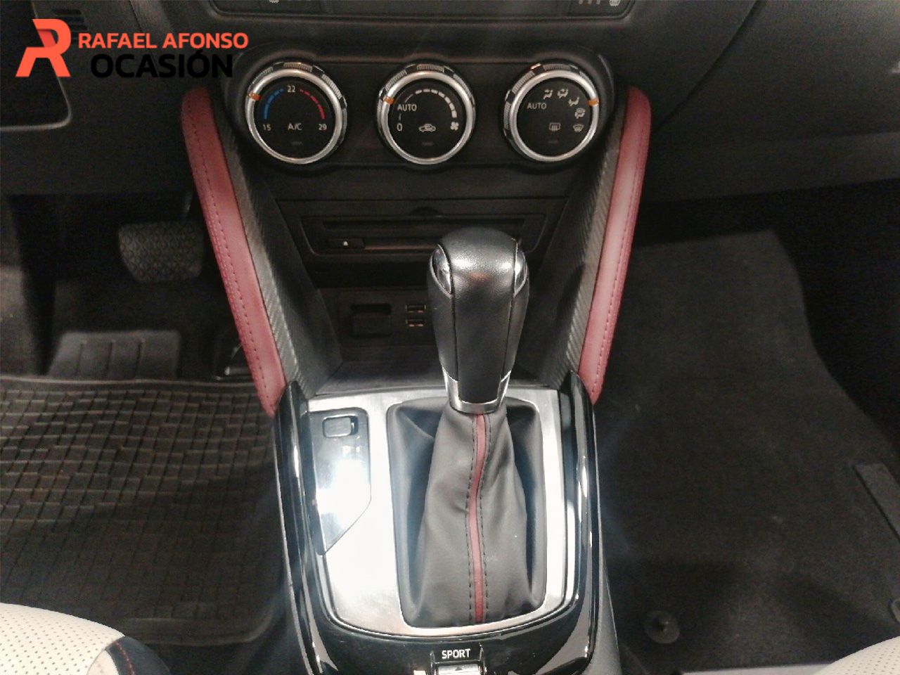 Foto Mazda CX-3 14