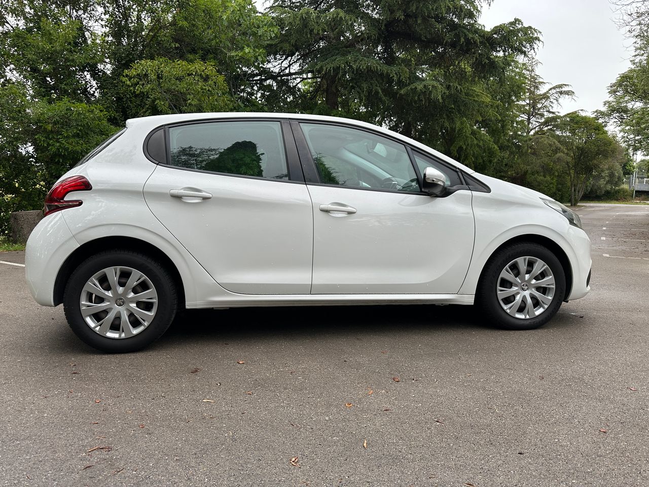 Foto Peugeot 208 8