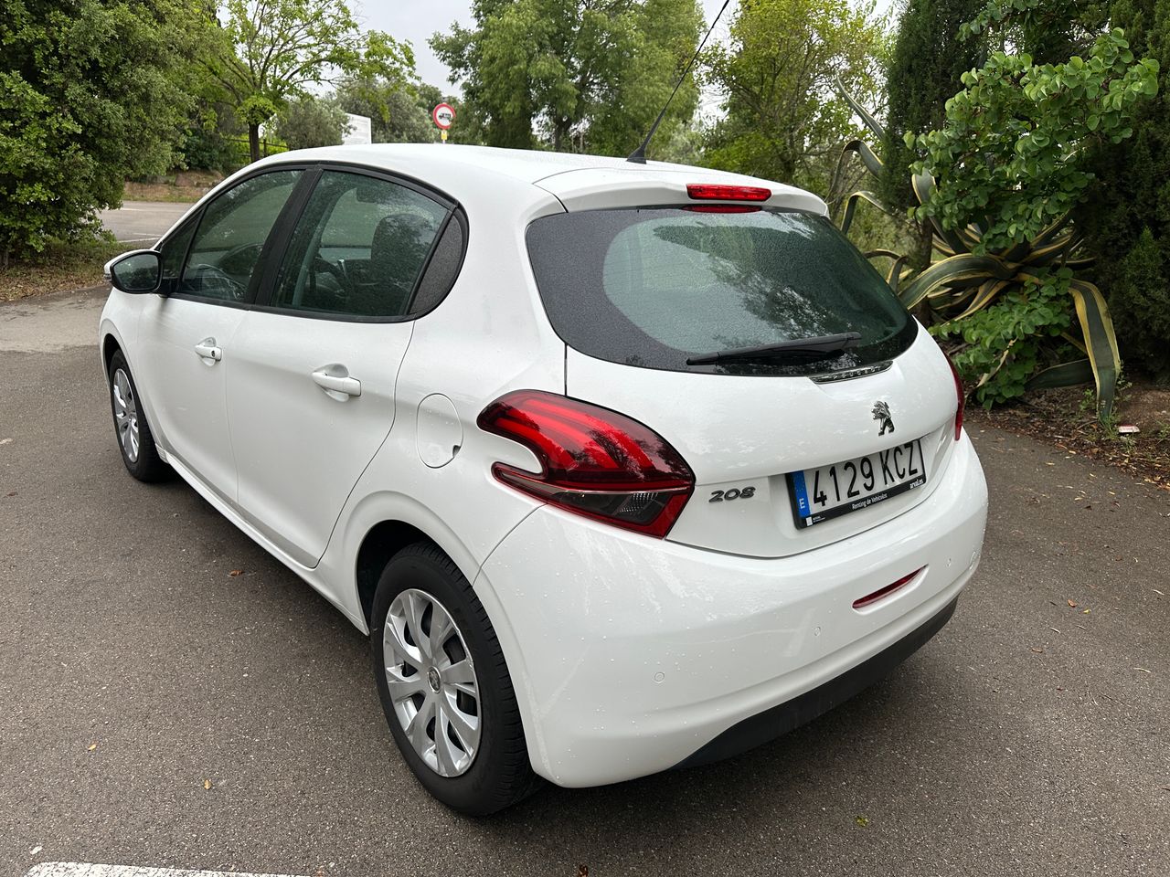 Foto Peugeot 208 11