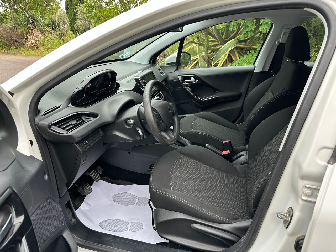 Foto Peugeot 208 17