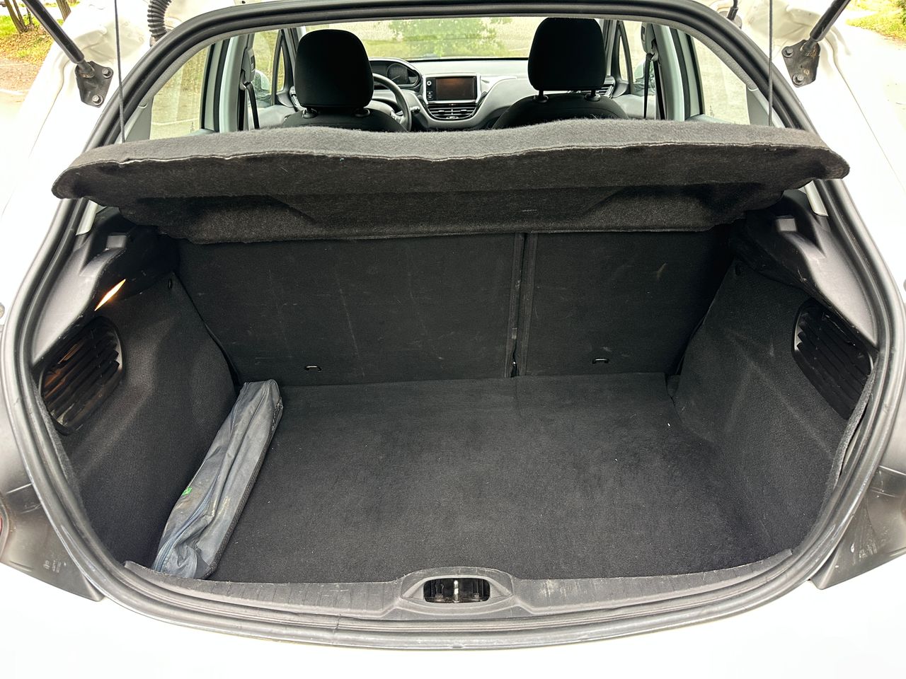 Foto Peugeot 208 21
