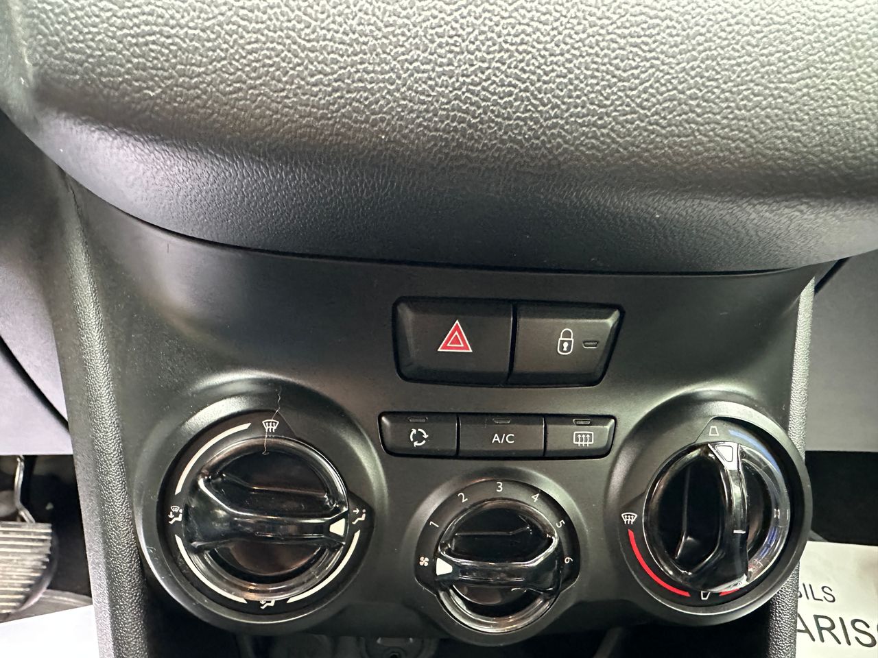 Foto Peugeot 208 28