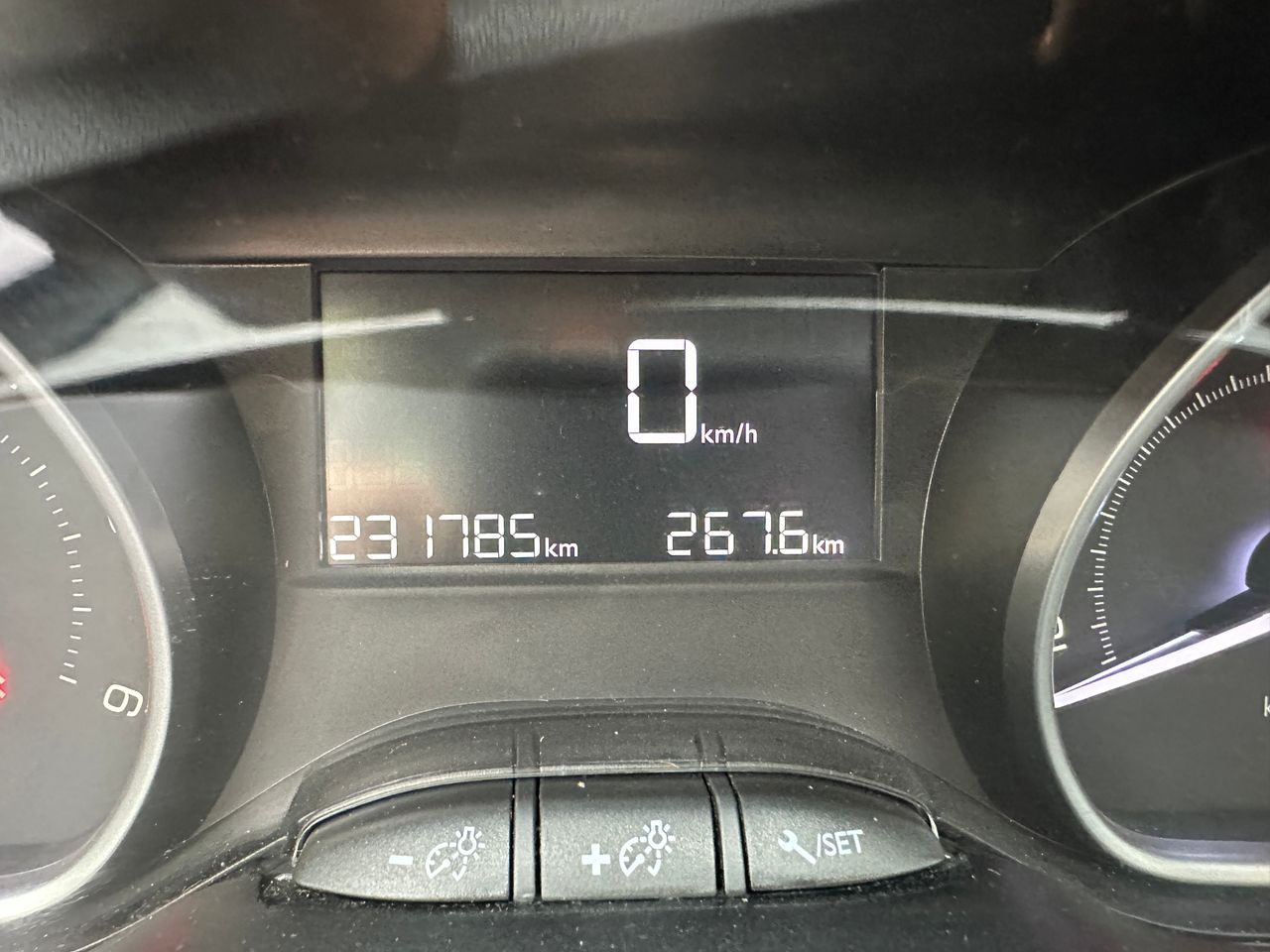 Foto Peugeot 208 43