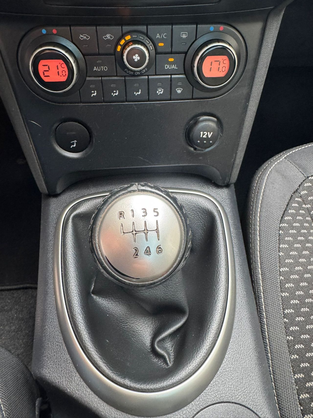 Foto Nissan Qashqai 14