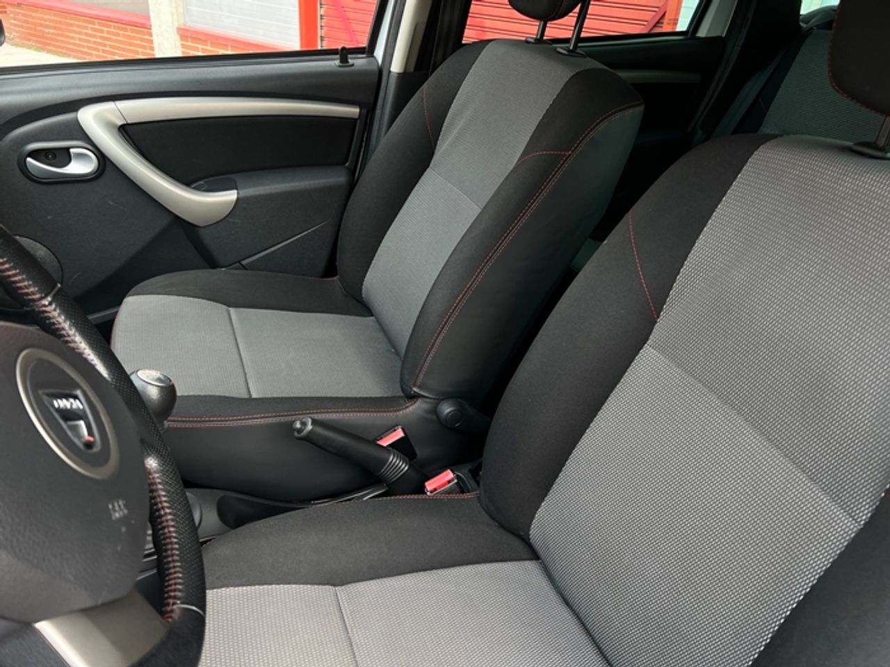 Foto Dacia Duster 14