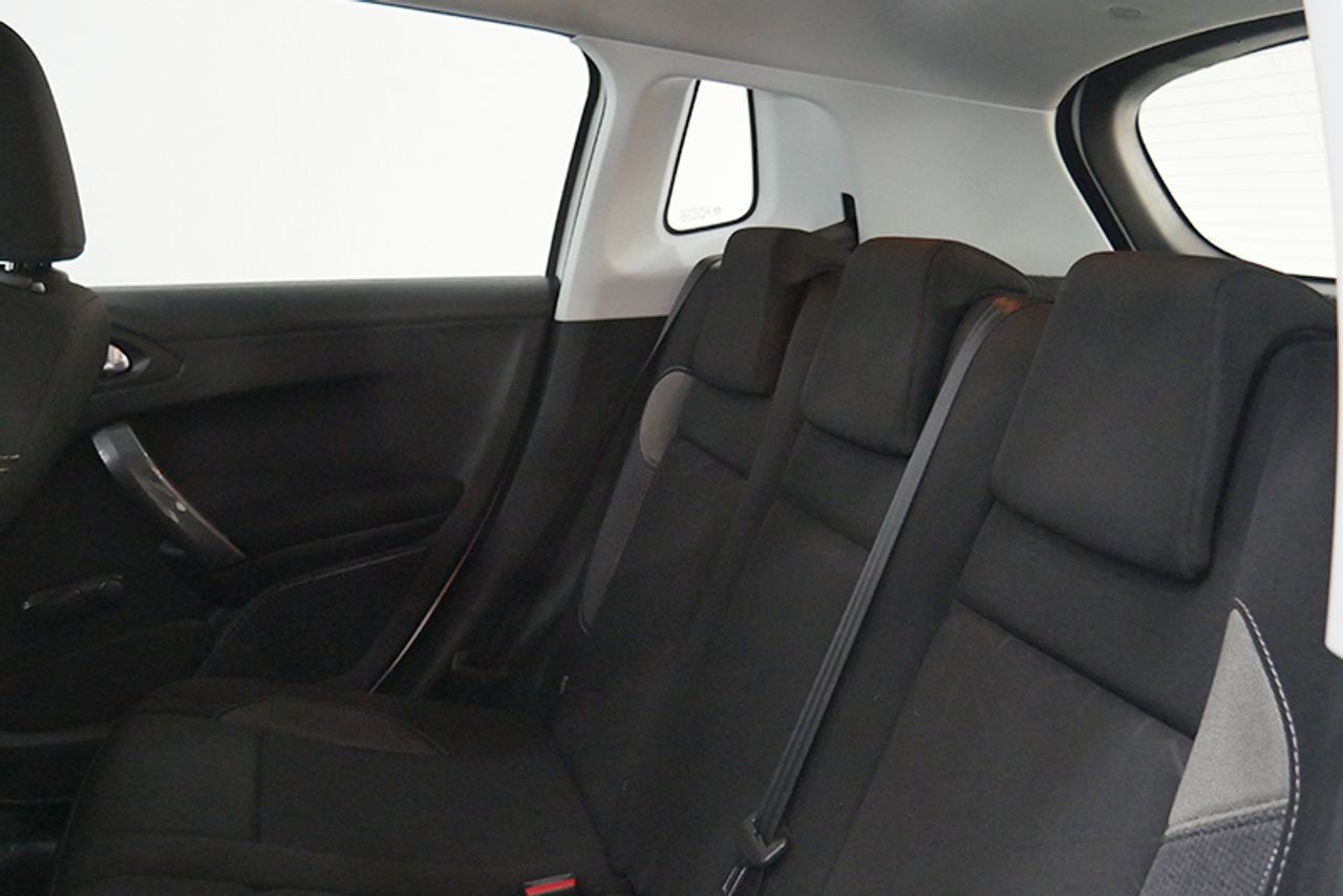 Foto Peugeot 2008 9