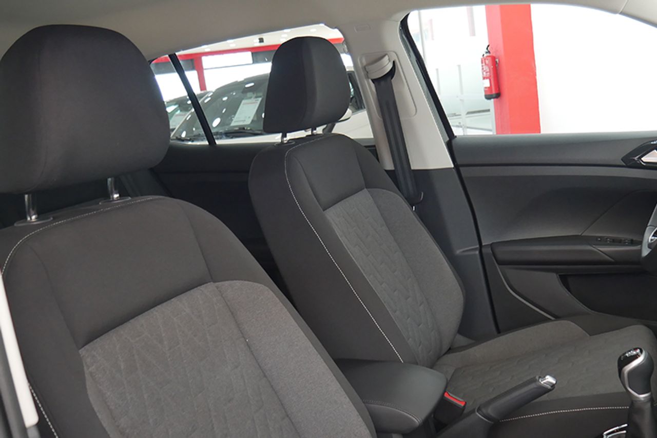 Foto Volkswagen T-Cross 8