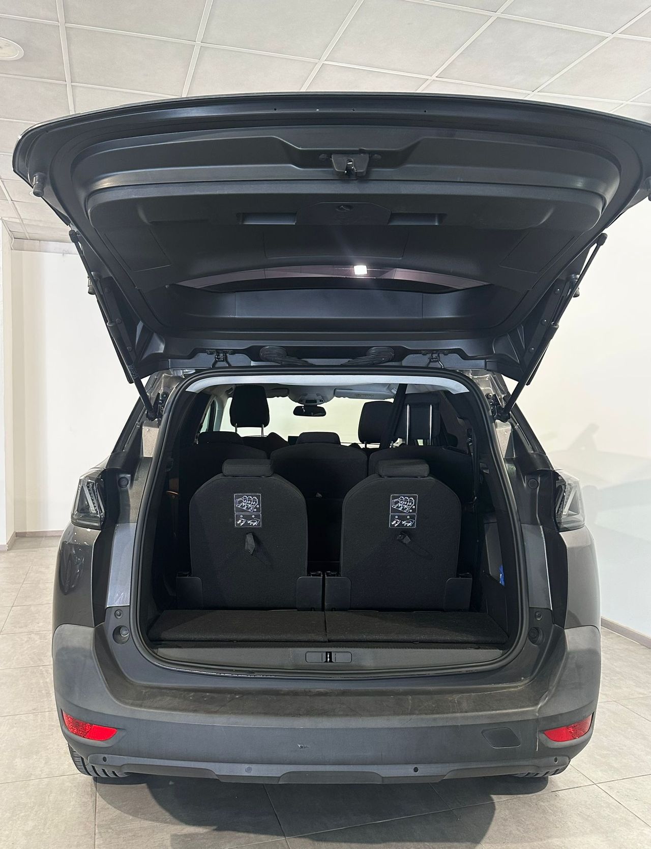 Foto Peugeot 5008 8