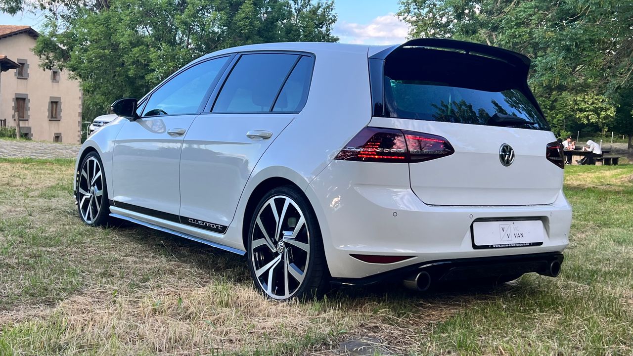 Foto Volkswagen Golf 8