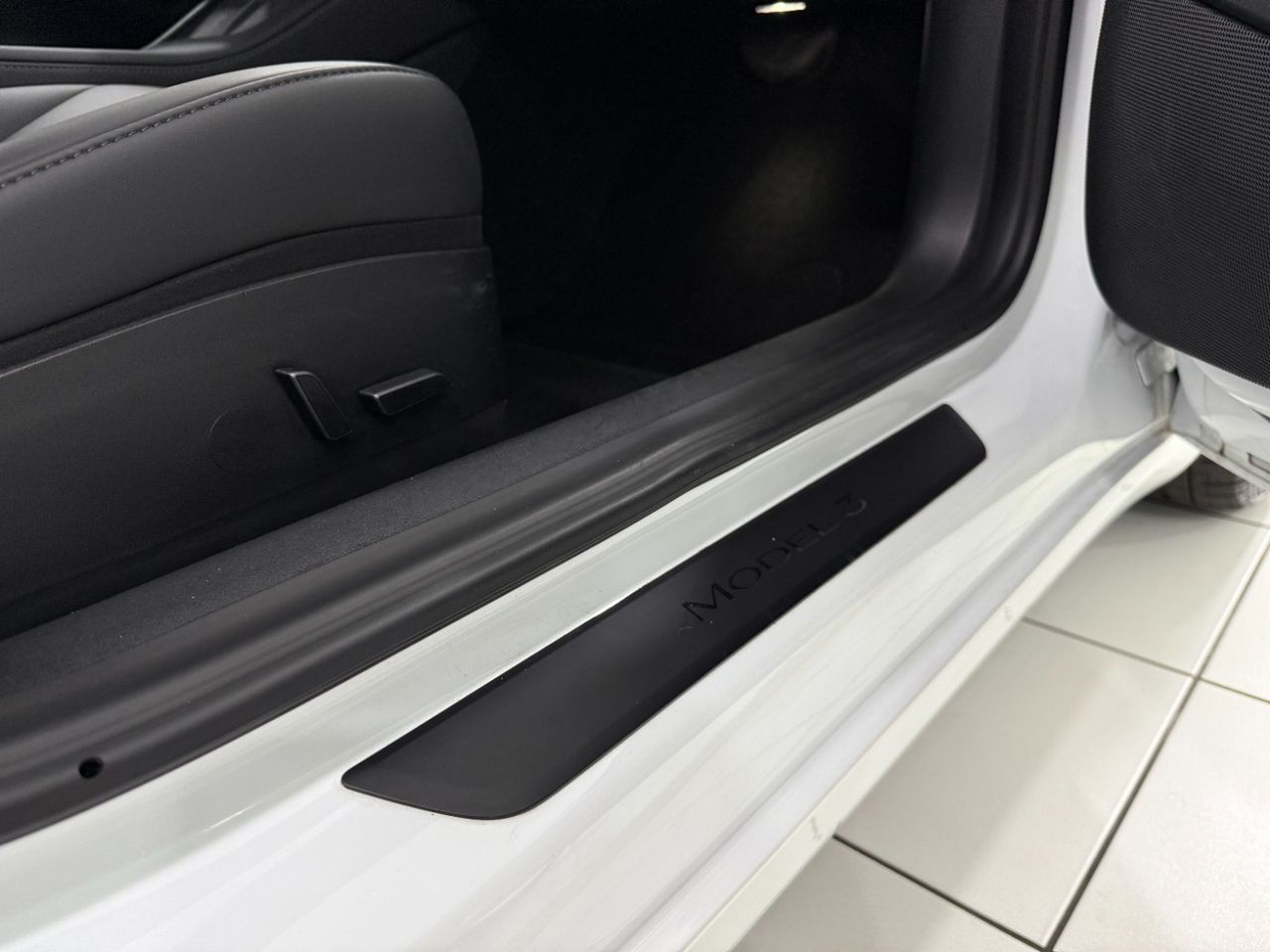 Foto Tesla Model 3 8