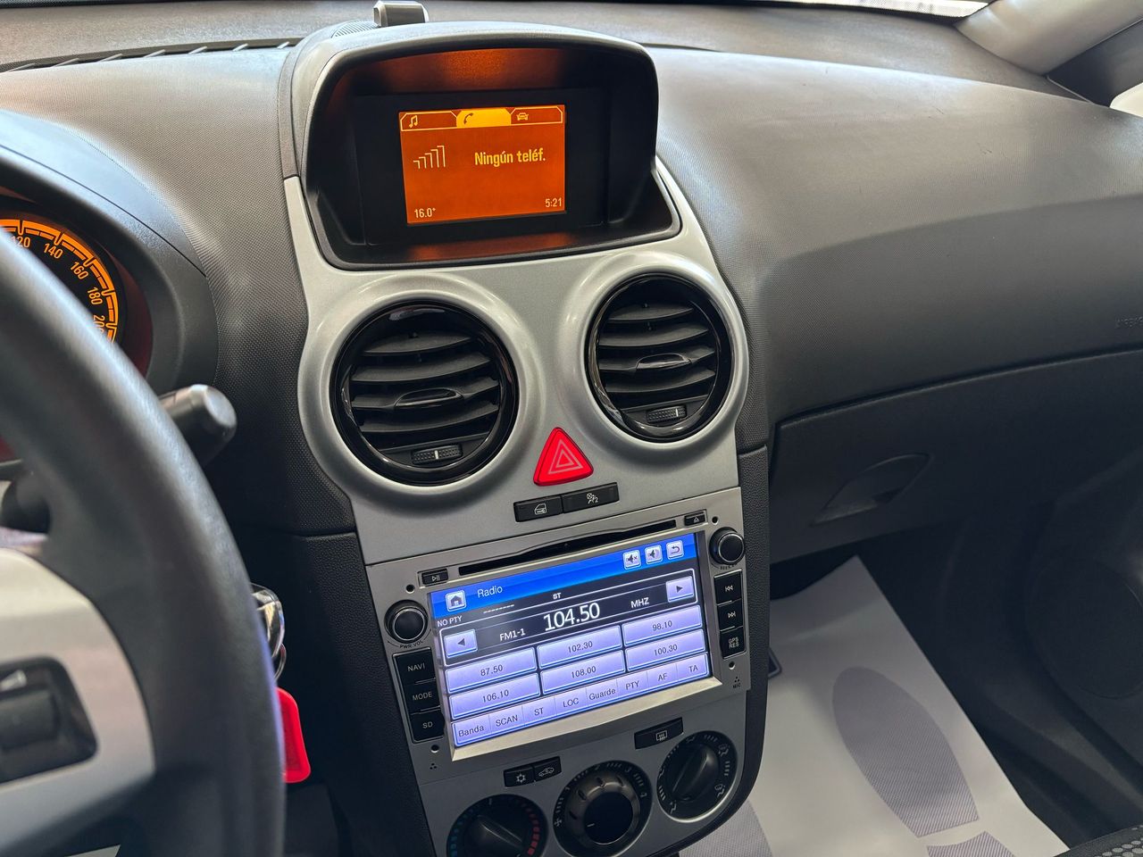 Foto Opel Corsa 16