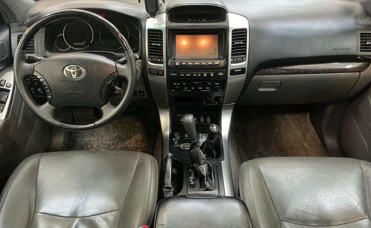 Foto Toyota Land Cruiser 11