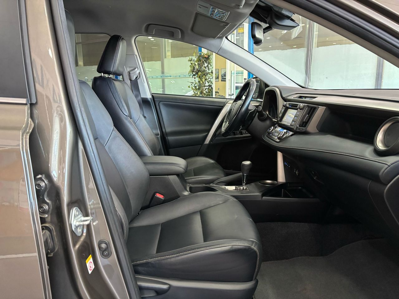 Foto Toyota Rav4 12