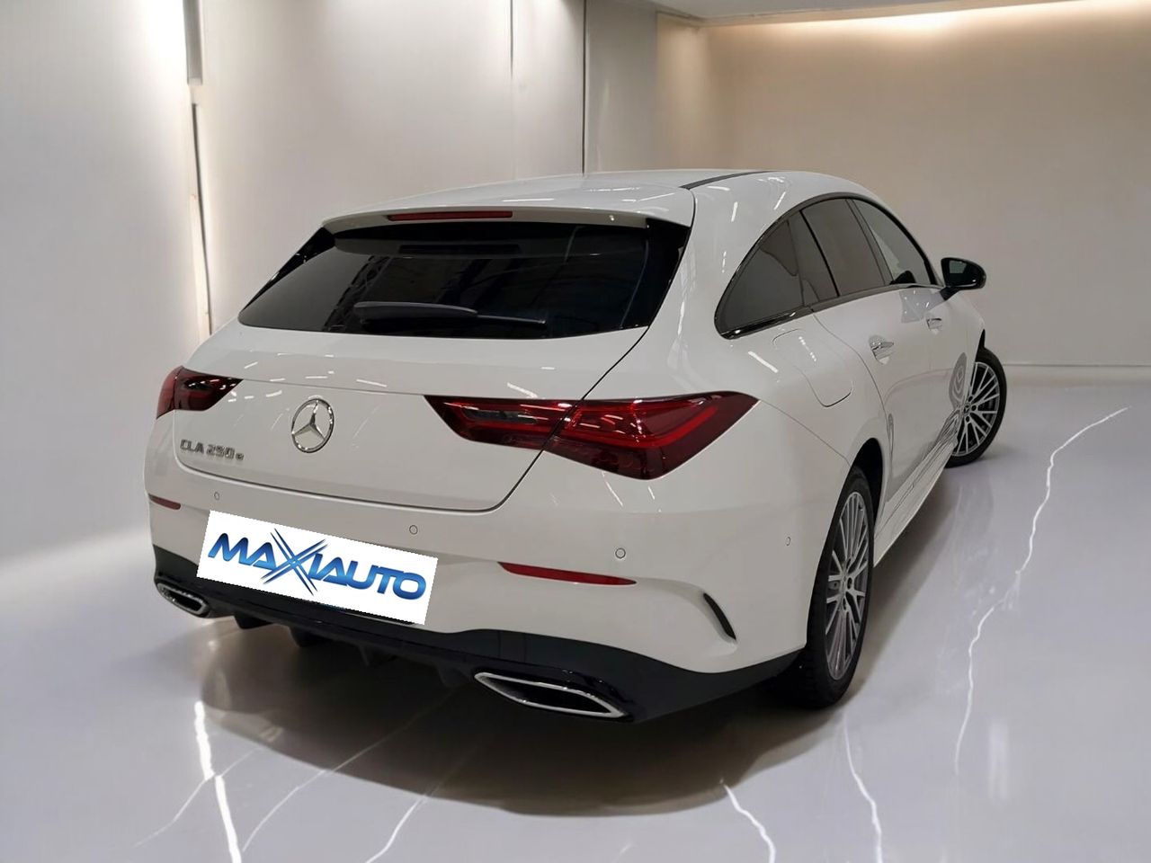 Foto Mercedes-Benz Clase CLA 4