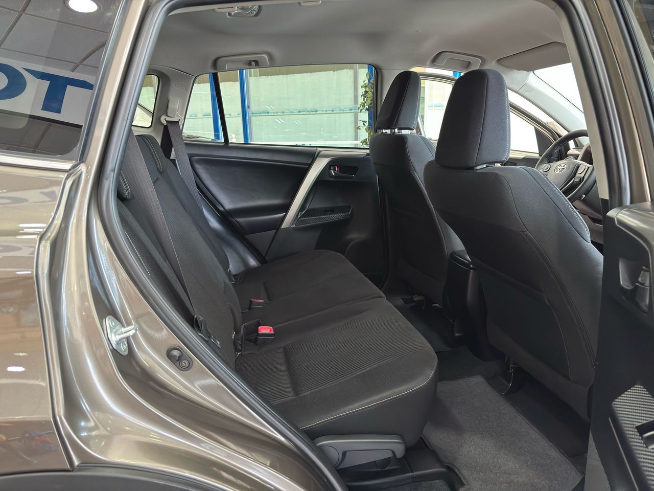 Foto Toyota Rav4 12