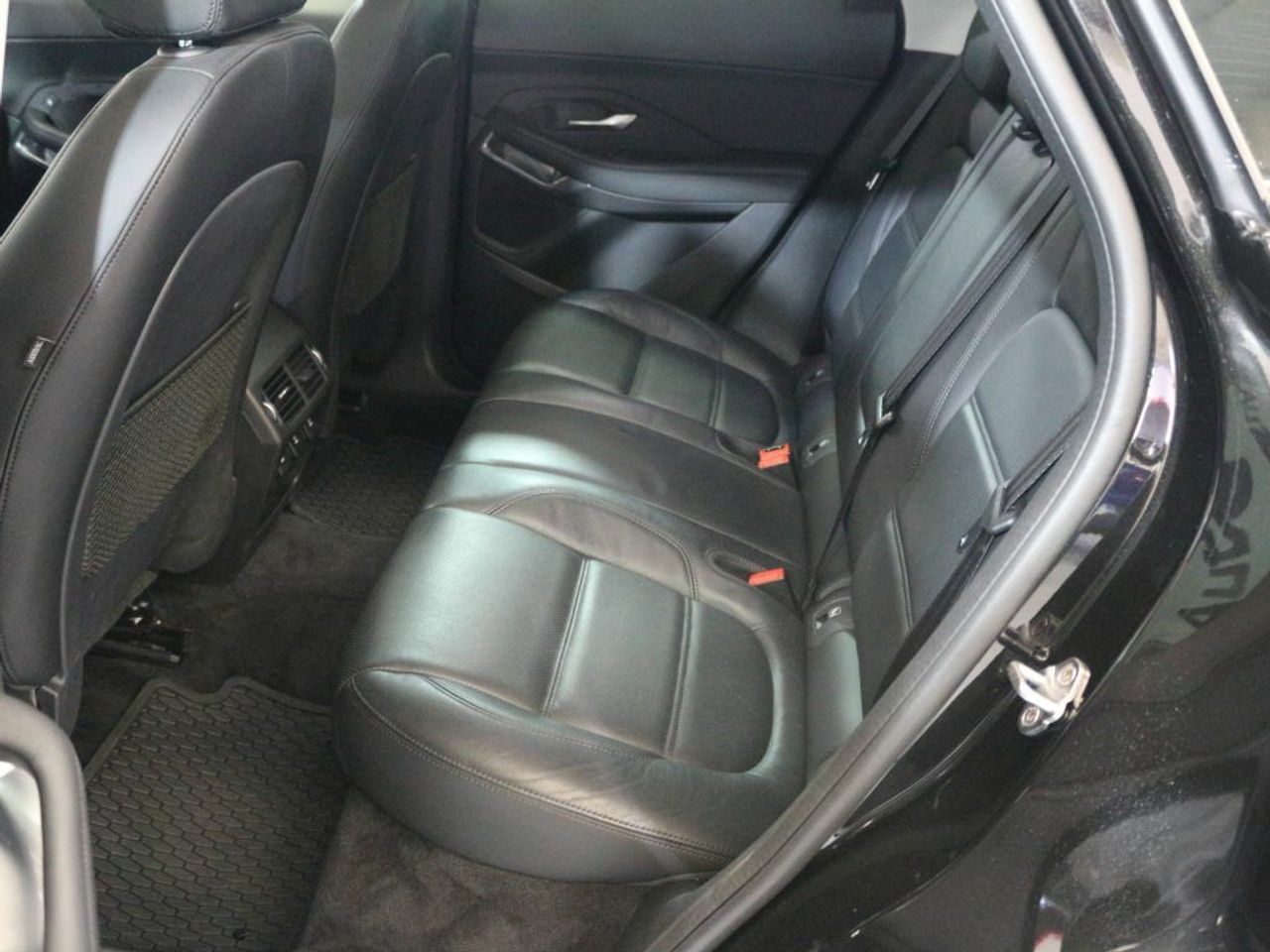 Foto Jaguar E-Pace 14