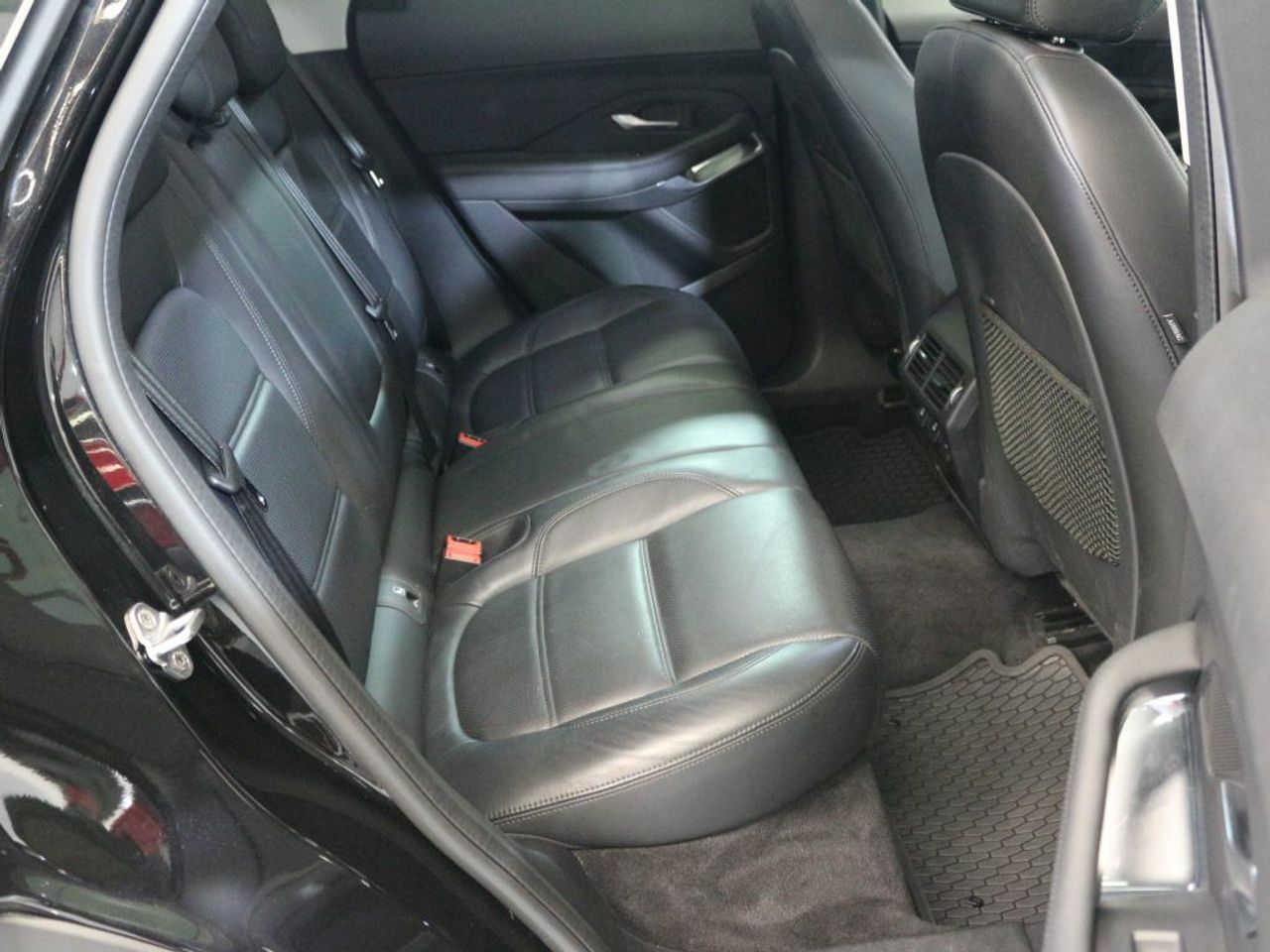 Foto Jaguar E-Pace 15