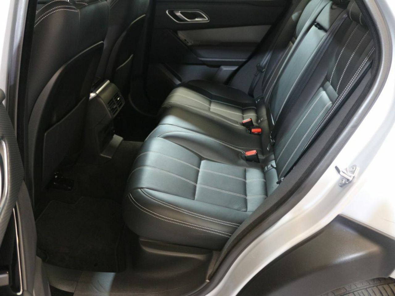 Foto Land-Rover Range Rover Velar 16