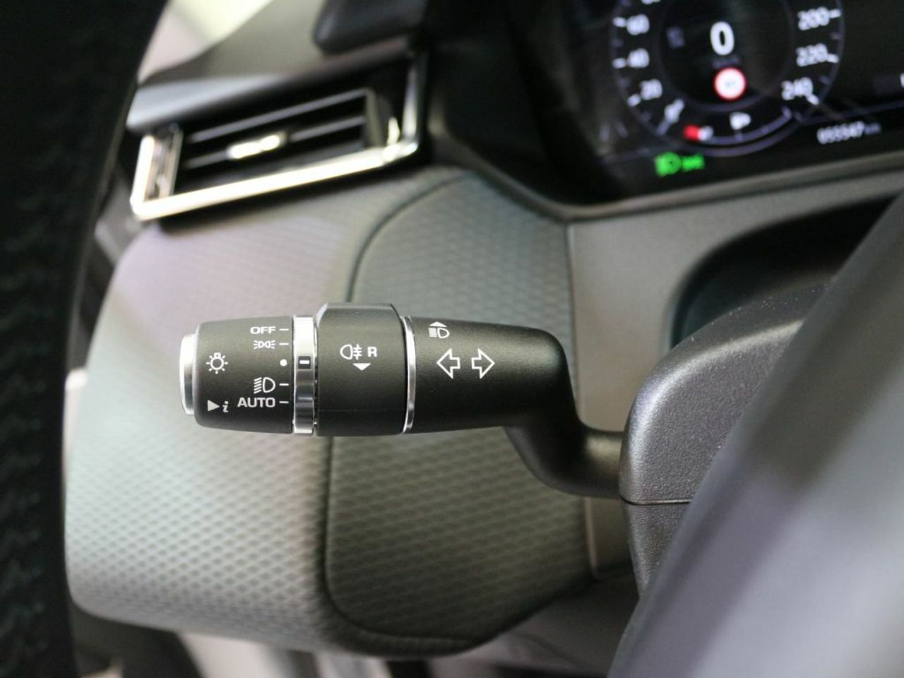 Foto Land-Rover Range Rover Velar 24