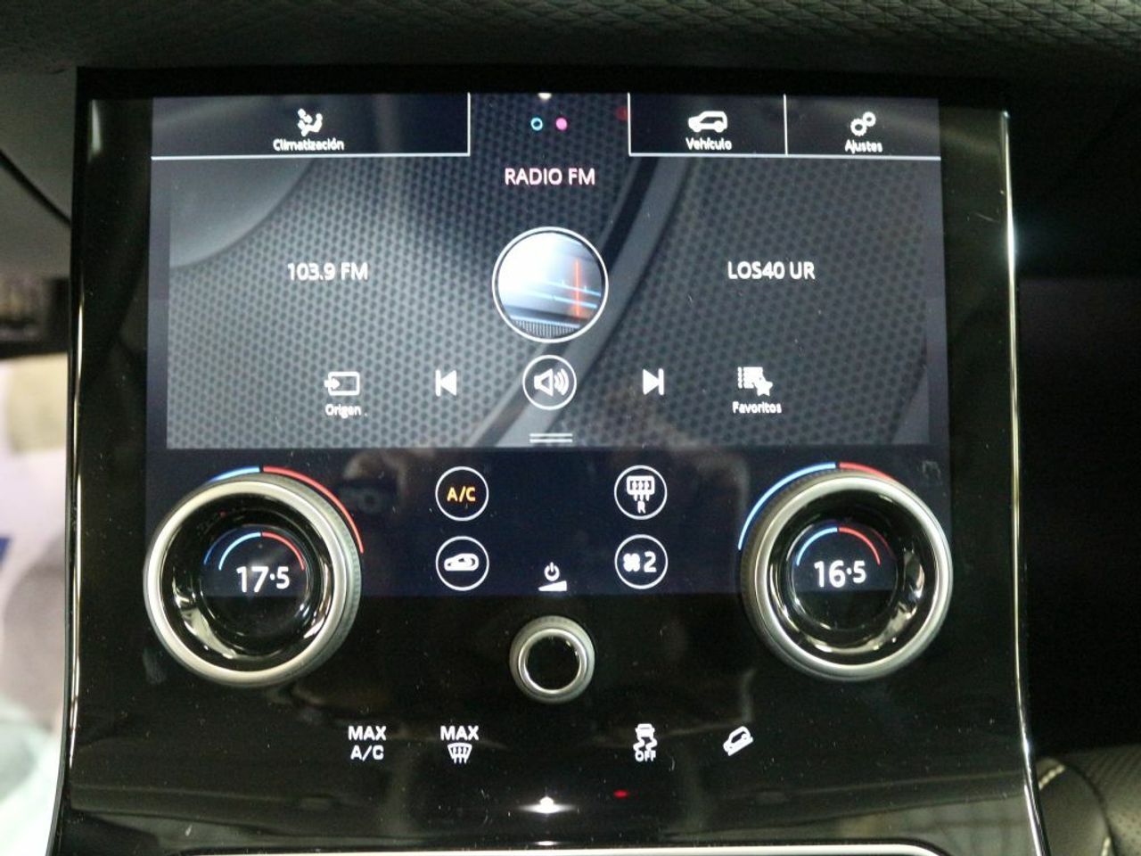 Foto Land-Rover Range Rover Velar 33
