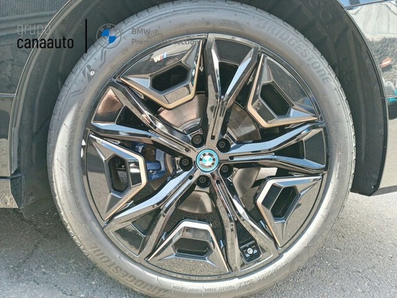 Foto BMW iX3 11