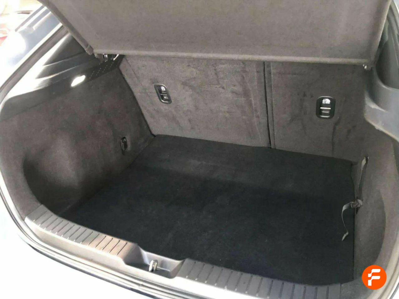 Foto Mazda CX-30 12