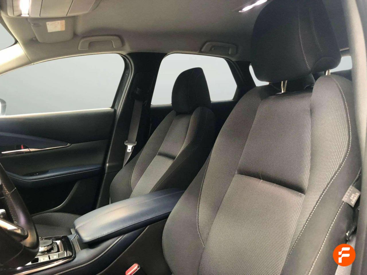 Foto Mazda CX-30 13