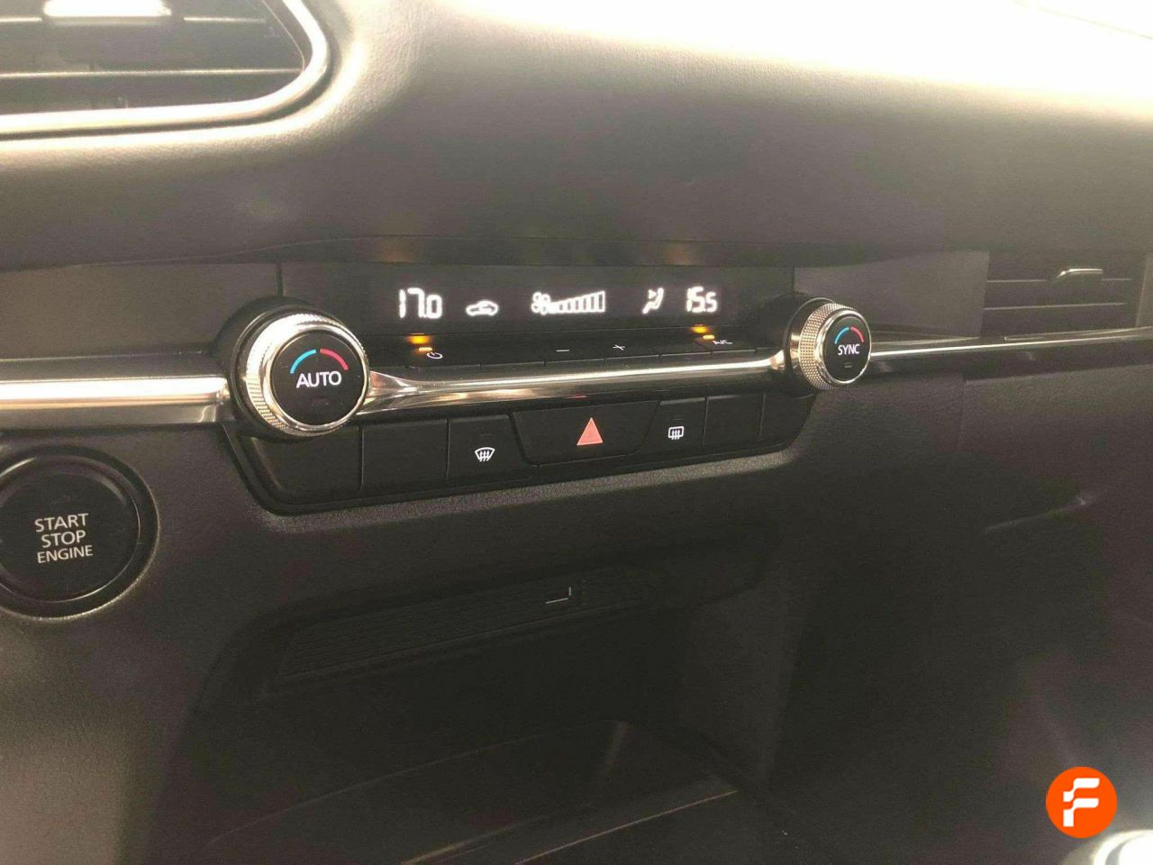 Foto Mazda CX-30 17