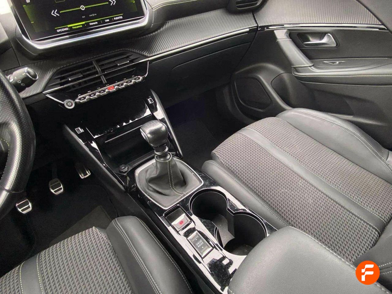 Foto Peugeot 2008 16