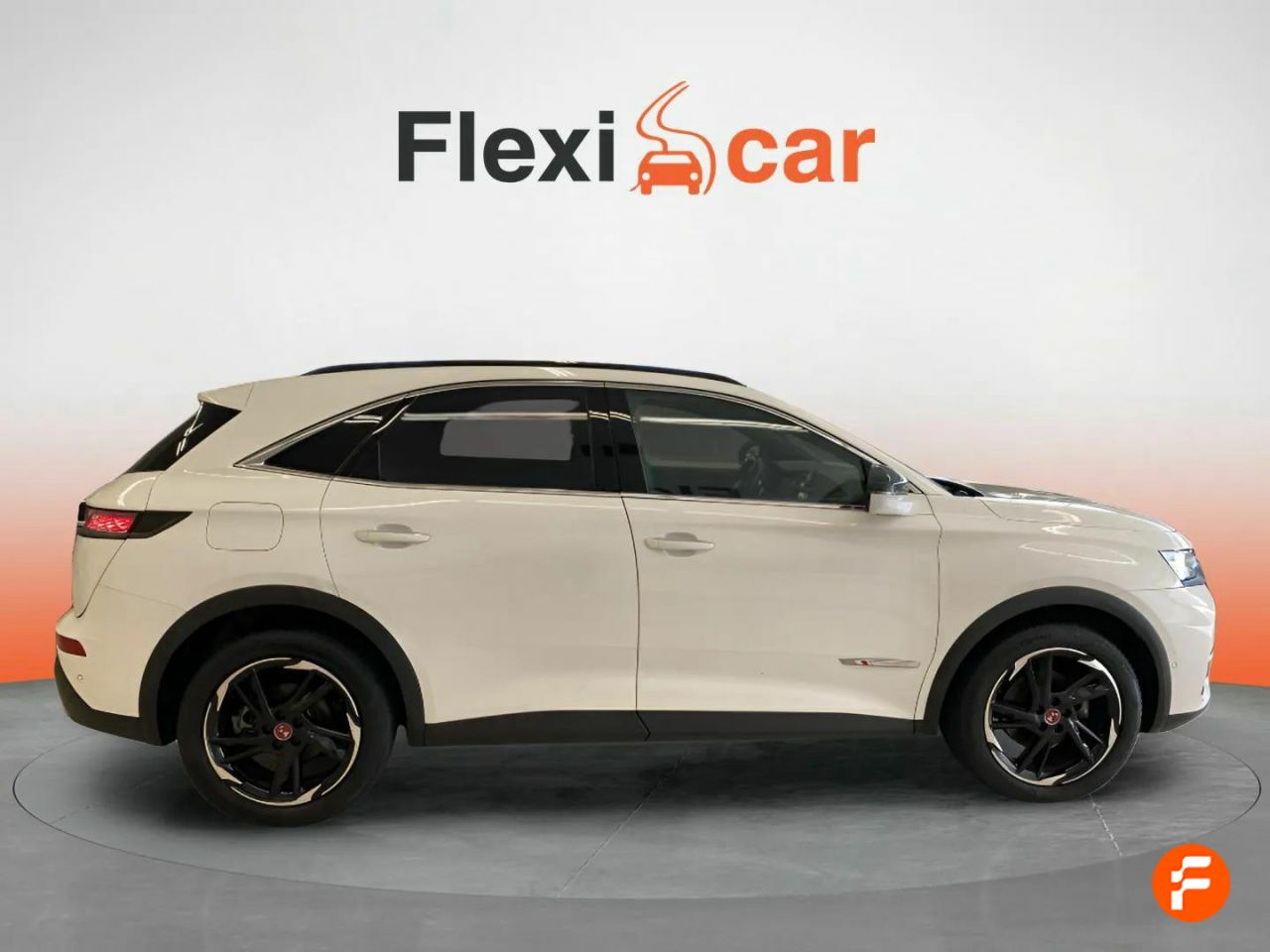 Foto DS Automobiles DS 7 9
