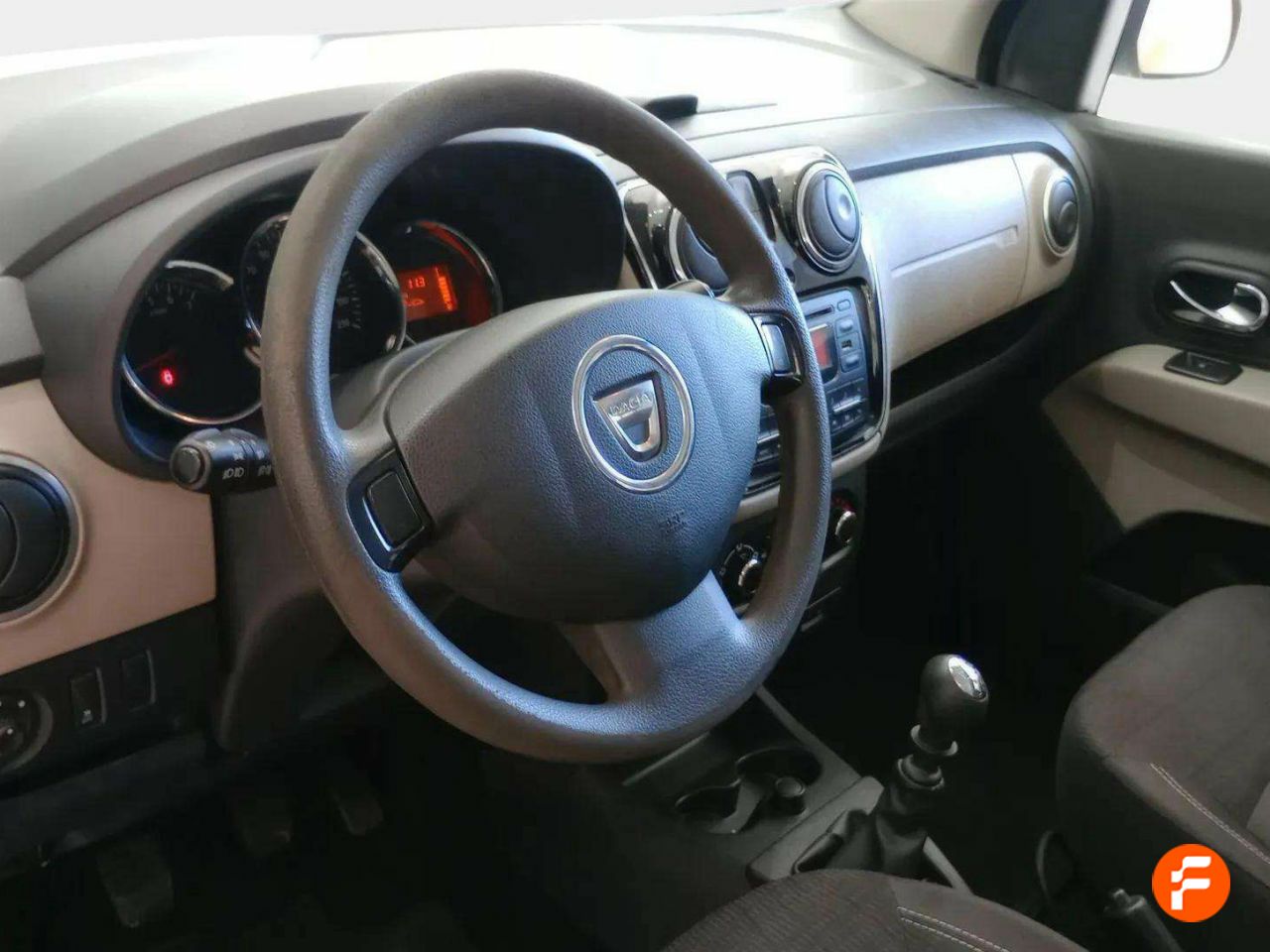 Foto Dacia Lodgy 16
